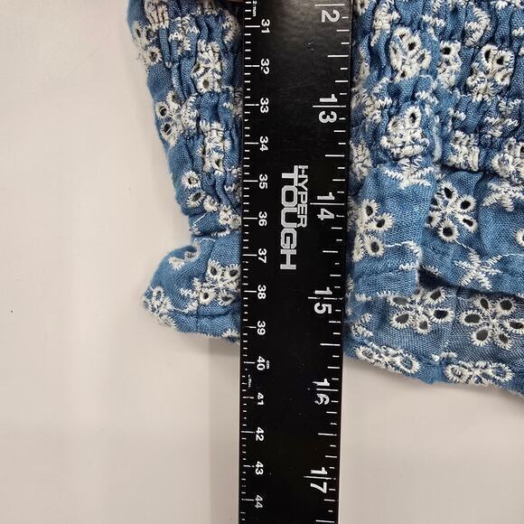 Le Lis Collection Women's Floral Eyelet Smocked Ruffle Cropped Tank Top Size M - Picture 9 of 9